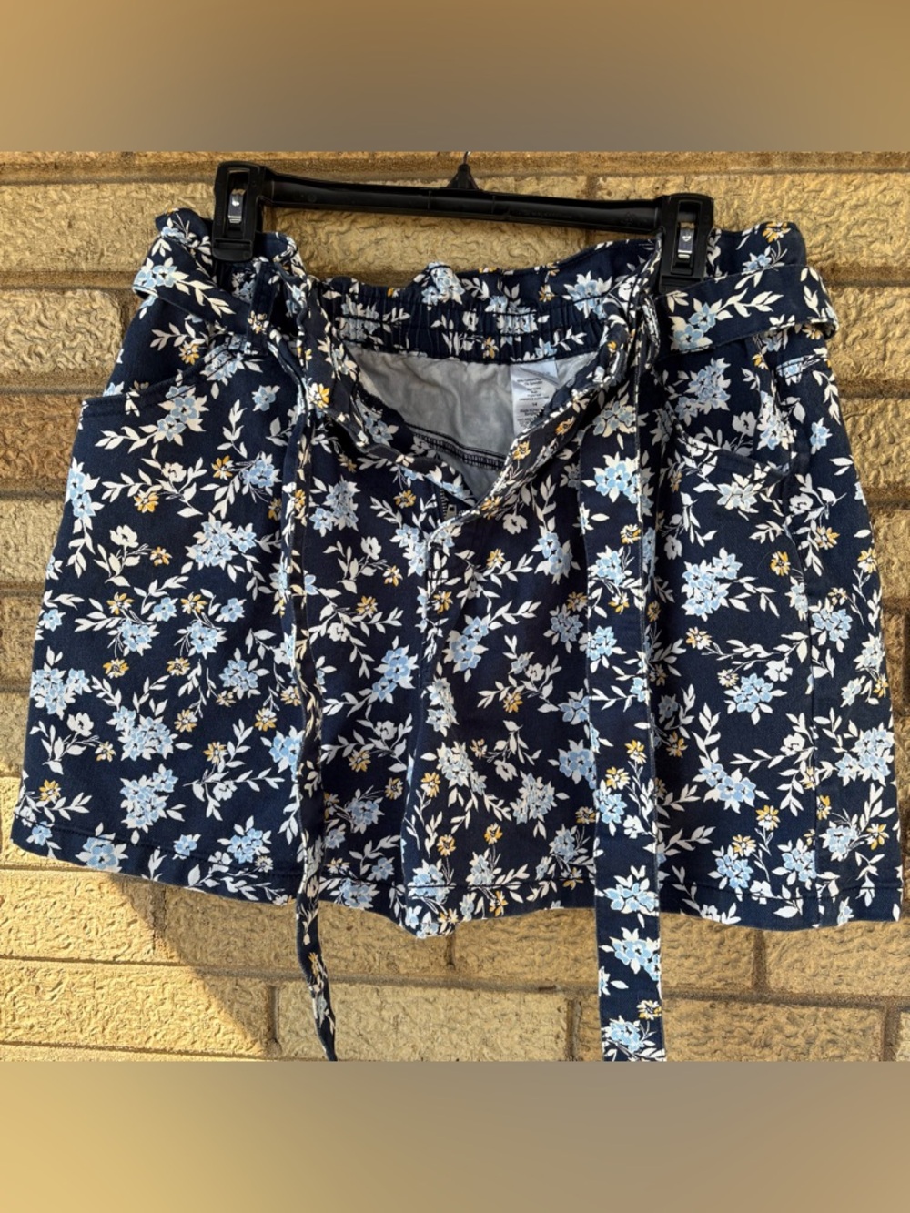 Time and Tru Navy Floral Shorts with Light Blue and Yellow Accents